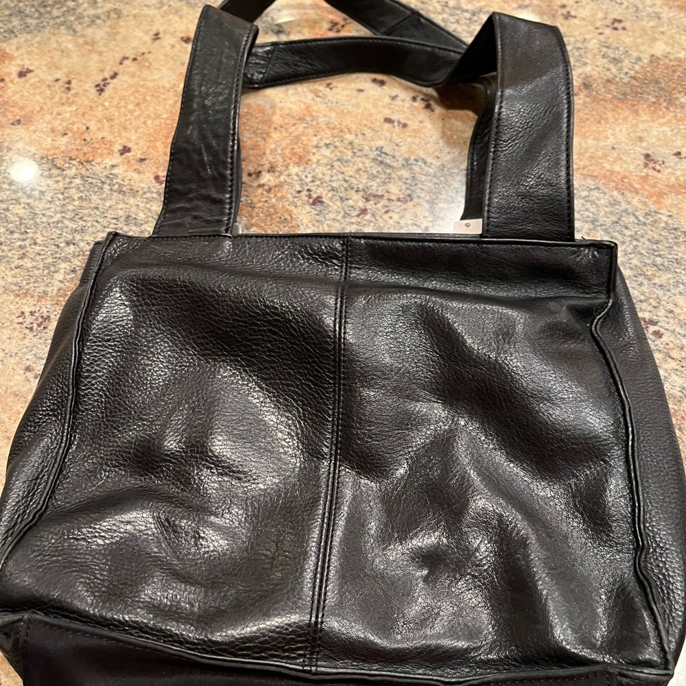 Kenneth Cole New York black leather handbag - Picture 4 of 4